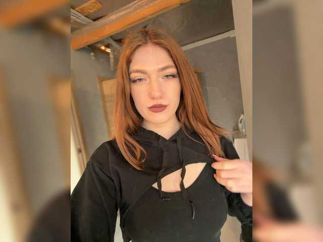 Alinagilberd03 Live Cam on BongaCams