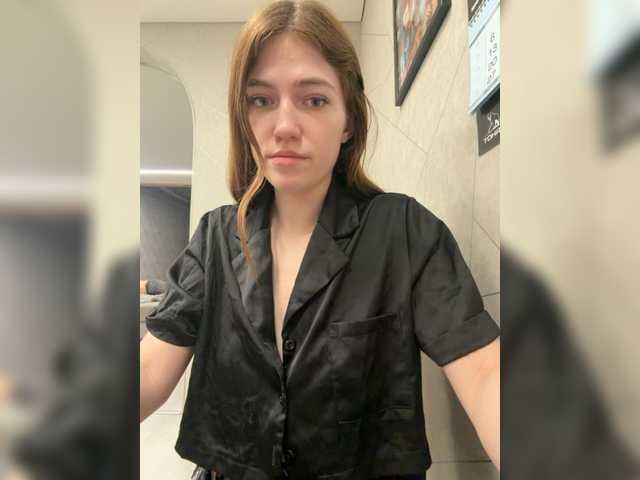 Alinagilberd03's BongaCams show and profile