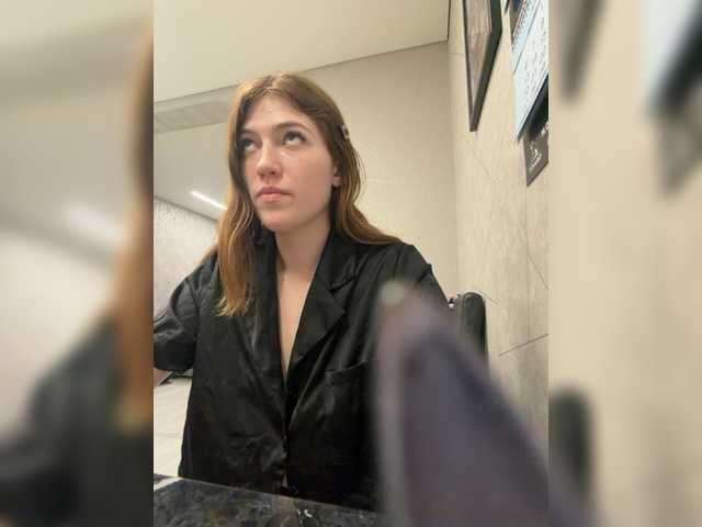 Alinagilberd03's BongaCams show and profile