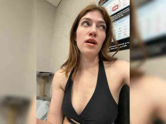 Alinagilberd03 webcam