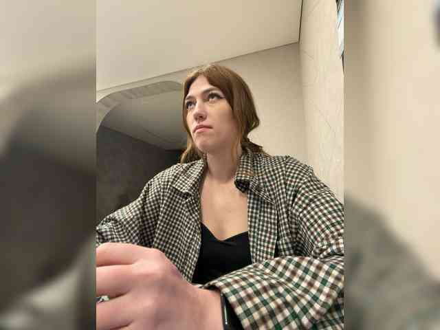 Alinagilberd03 webcam