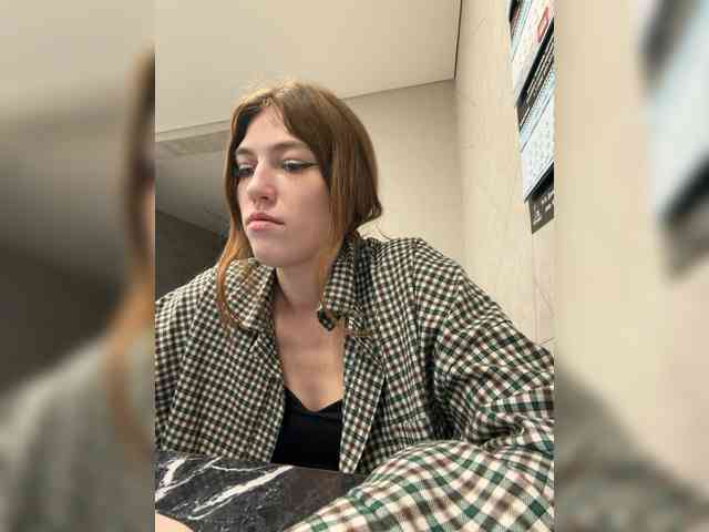 Alinagilberd03 webcam