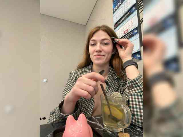 Alinagilberd03 webcam