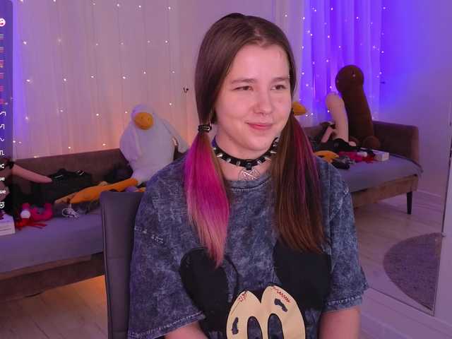MiraFalls's BongaCams show and profile