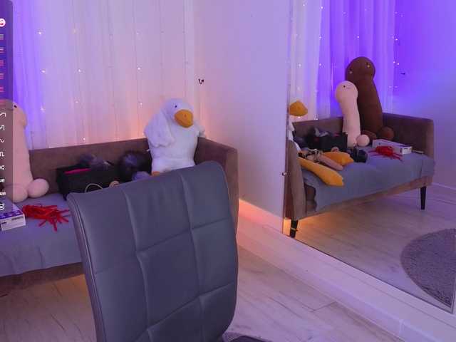 MiraFalls's BongaCams show and profile