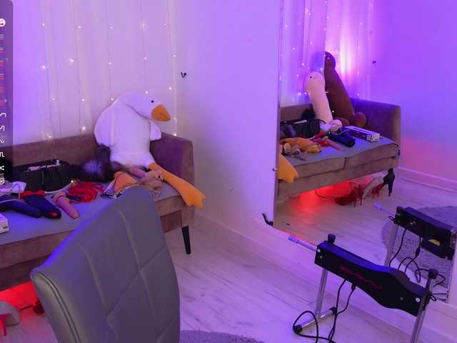 MiraFalls's BongaCams show and profile