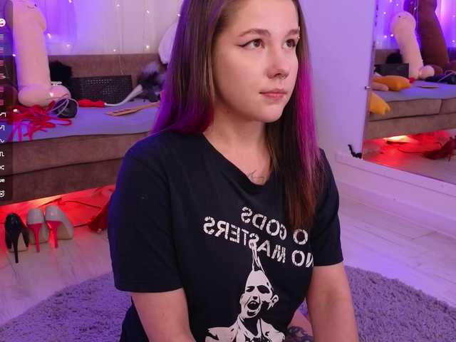 MiraFalls's BongaCams show and profile