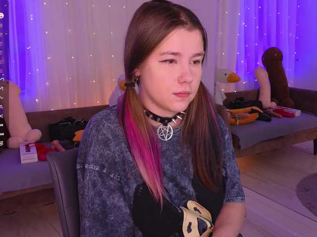 MiraFalls's BongaCams show and profile