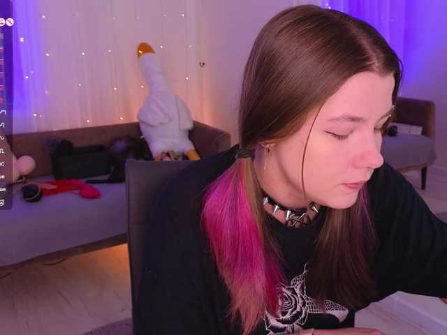 MiraFalls's BongaCams show and profile