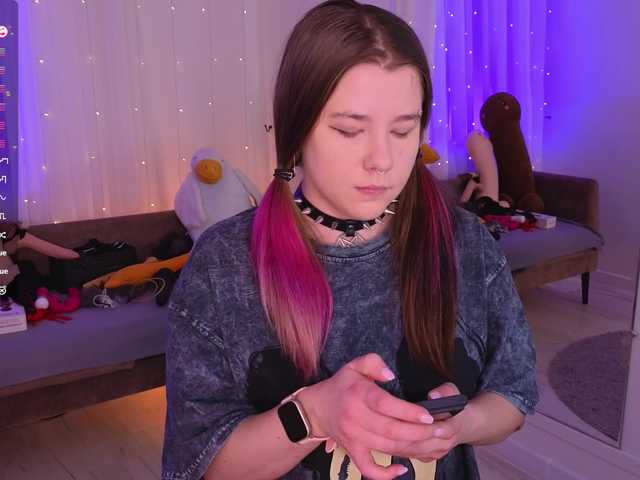 MiraFalls's BongaCams show and profile