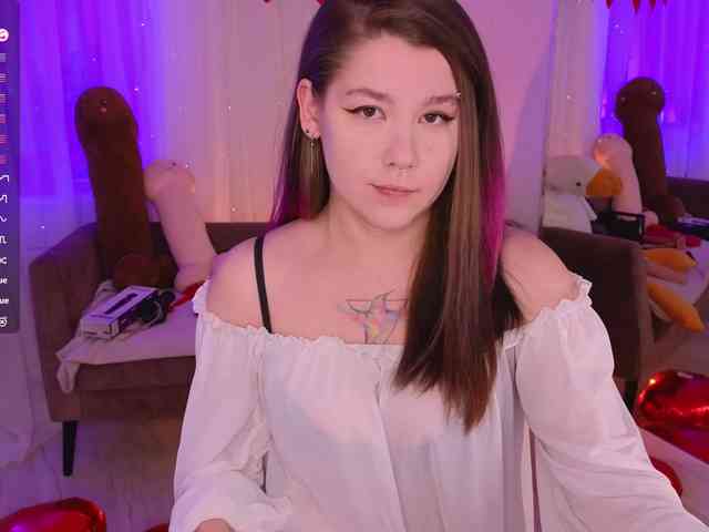 MiraFalls Live Webcam on BongaCams