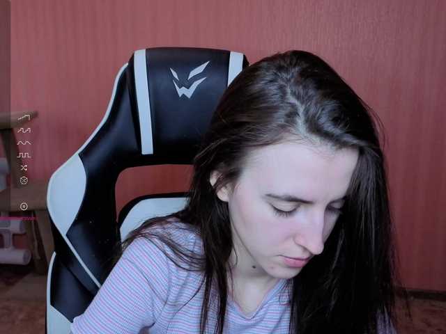 Valeritiiio's BongaCams show and profile