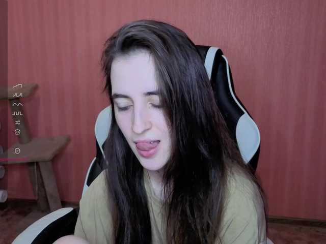 Valeritiiio's BongaCams show and profile