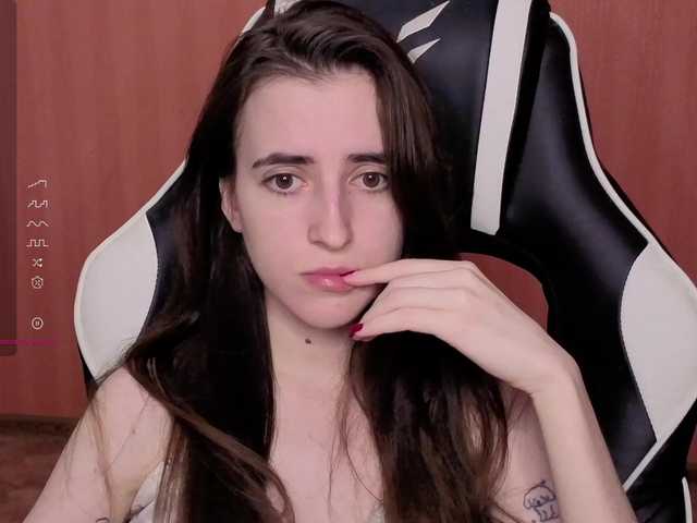 Valeritiiio's BongaCams show and profile