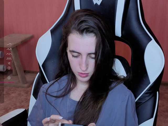 Valeritiiio's BongaCams show and profile