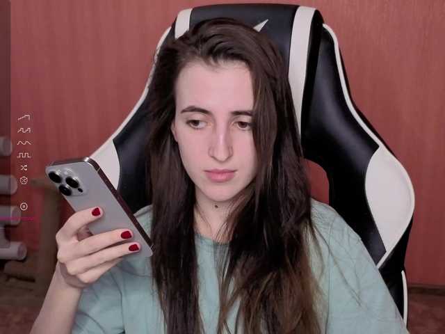 Valeritiiio's BongaCams show and profile