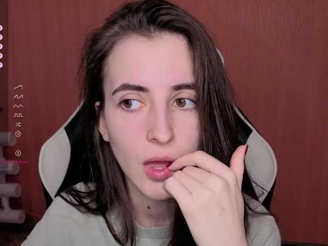 Valeritiiio's BongaCams show and profile