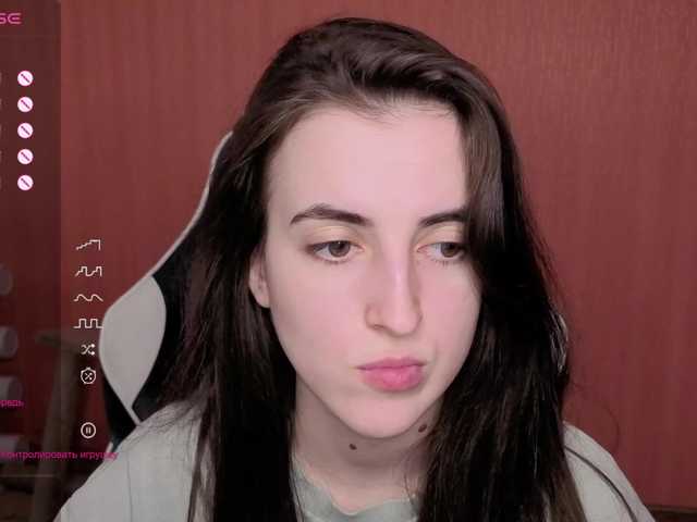 Valeritiiio live cam profile