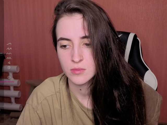 Valeritiiio Live Cam on BongaCams