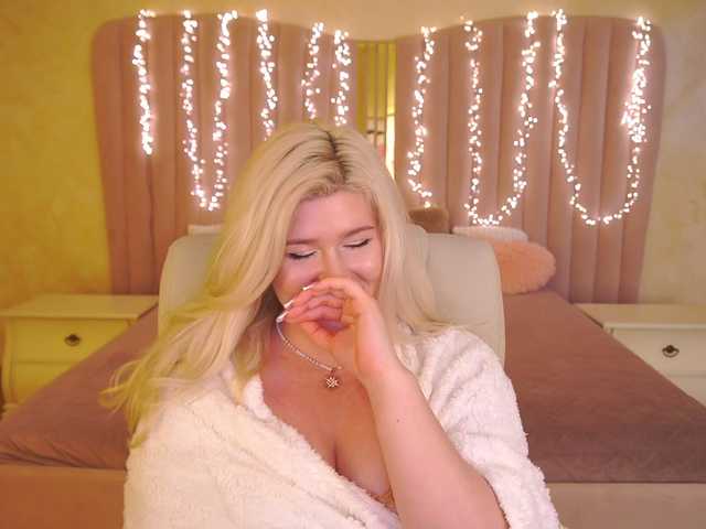 AnoraJoy's BongaCams show and profile