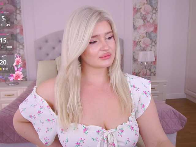 AnoraJoy Live Cam on BongaCams