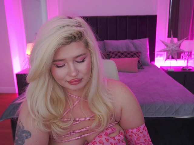 AnoraJoy's BongaCams show and profile