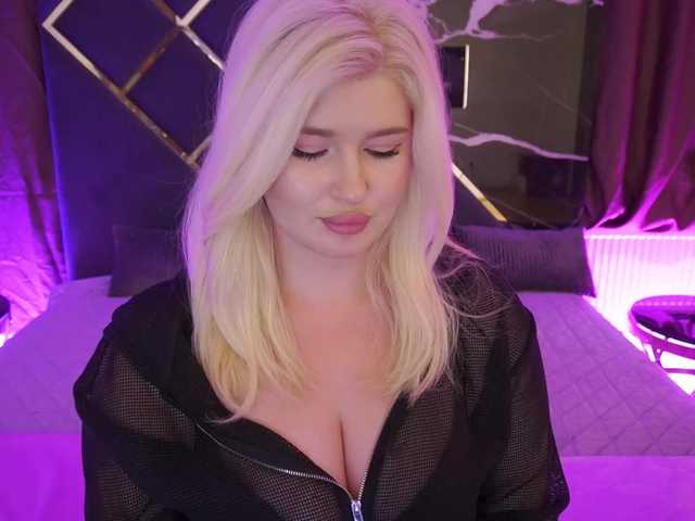 AnoraJoy's BongaCams show and profile