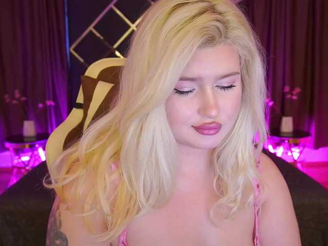 AnoraJoy's BongaCams show and profile