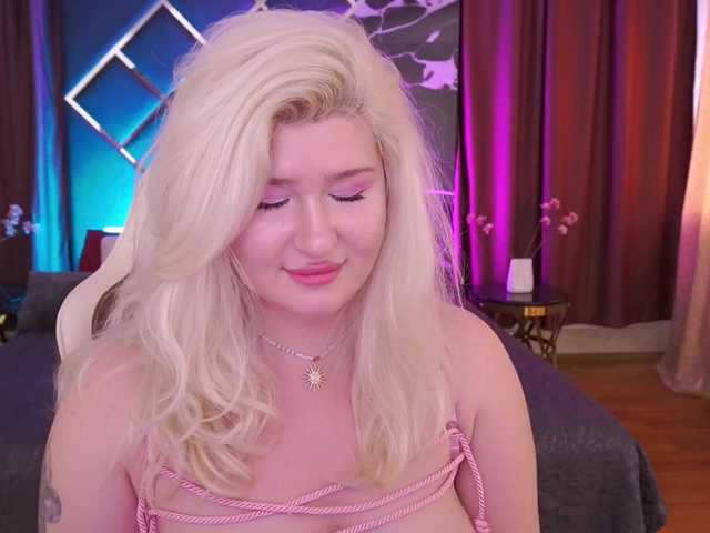 AnoraJoy's BongaCams show and profile