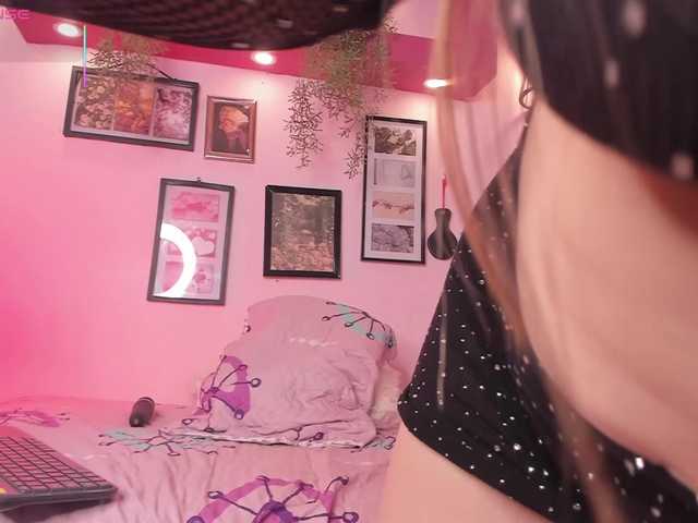 MeliissaAdams's BongaCams show and profile