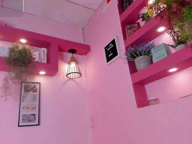 MeliissaAdams's BongaCams show and profile