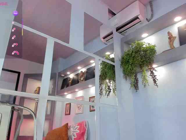 MeliissaAdams webcam