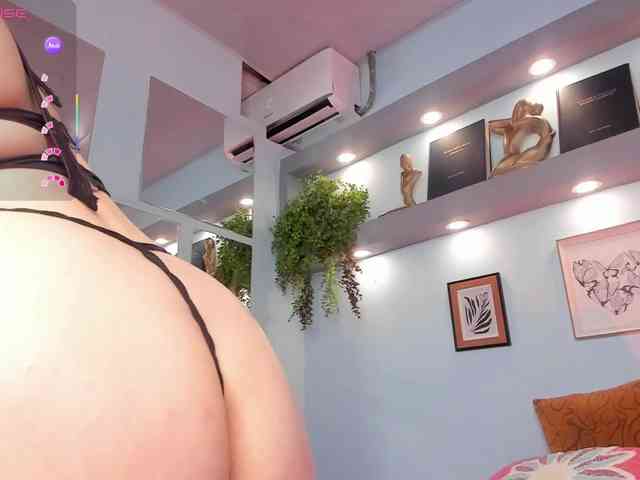 MeliissaAdams webcam