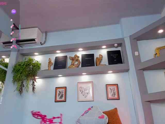 MeliissaAdams MeliissaAdams