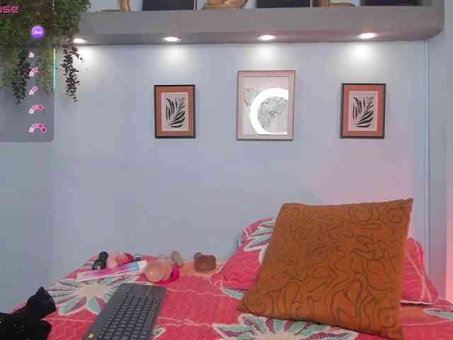 MeliissaAdams MeliissaAdams