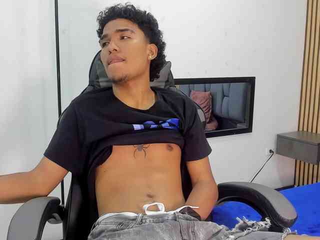 joeecampu Live Webcam on BongaCams