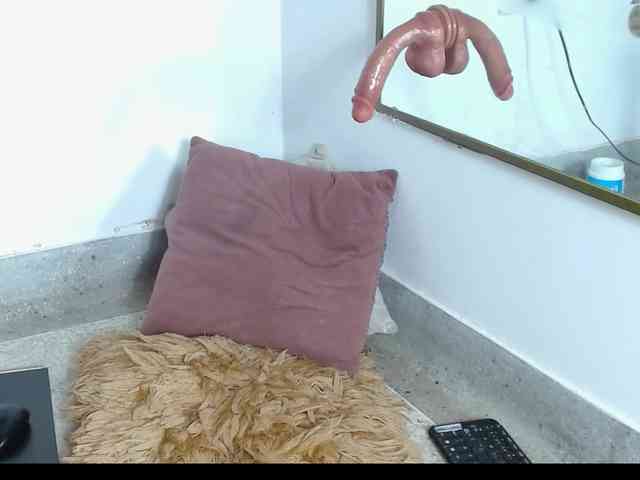 strip chat SofiiaMartinez