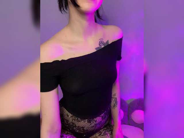 Kulllich's BongaCams show and profile