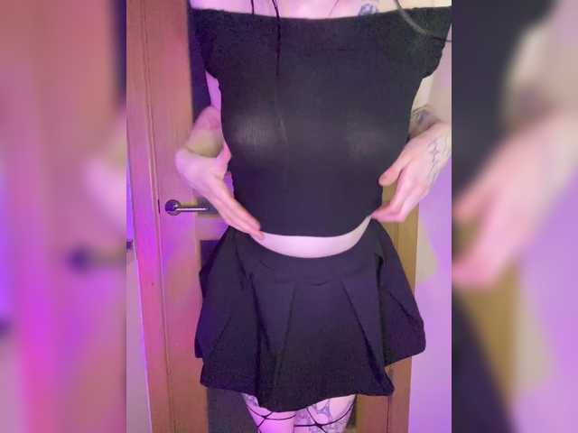 Kulllich's BongaCams show and profile