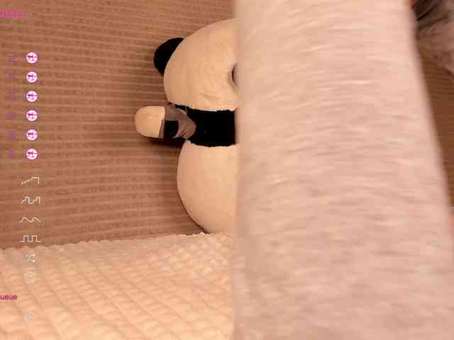 KimSelliin webcam