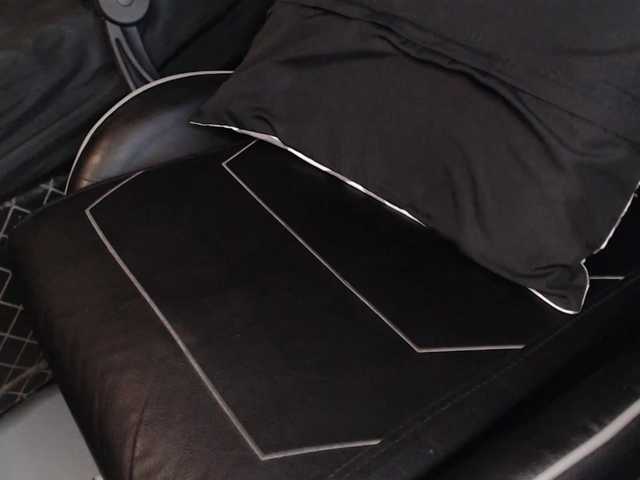 privadinha's BongaCams show and profile