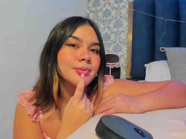 EmmaSwant Live Webcam on BongaCams