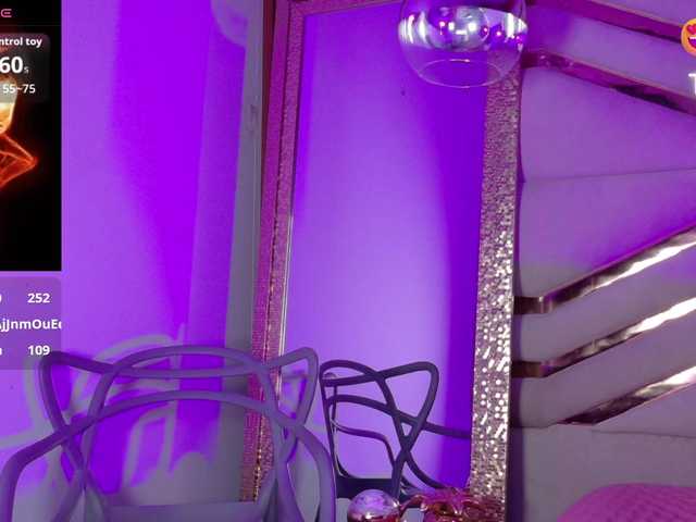 innocenthazel's BongaCams show and profile