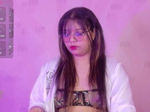 innocenthazel's BongaCams show and profile