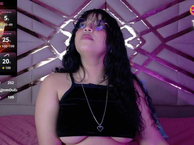 innocenthazel's BongaCams show and profile