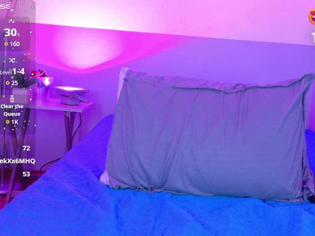 innocenthazel's BongaCams show and profile