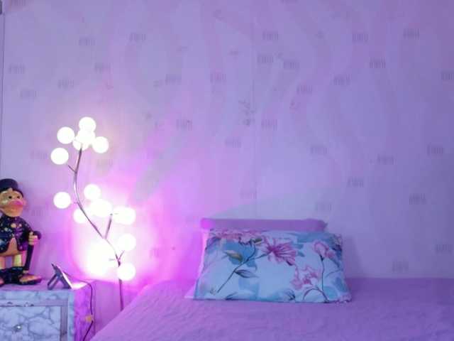 innocenthazel's BongaCams show and profile