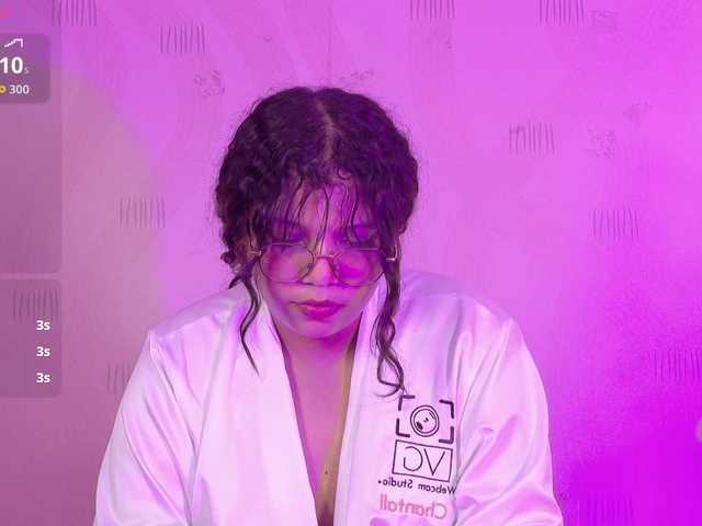 innocenthazel's BongaCams show and profile