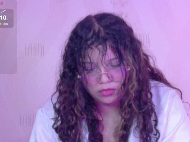 innocenthazel's BongaCams show and profile