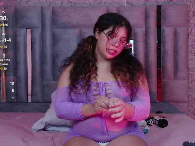 innocenthazel Live Webcam on BongaCams